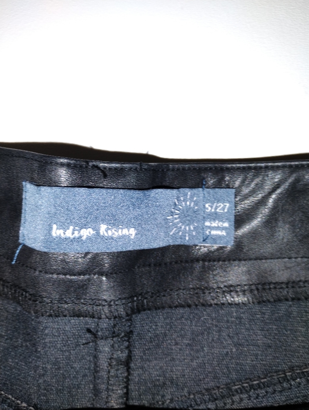 Indigo Rising Women’s Black Faux-Leather Shorts 5/27 - Picture 4 of 4